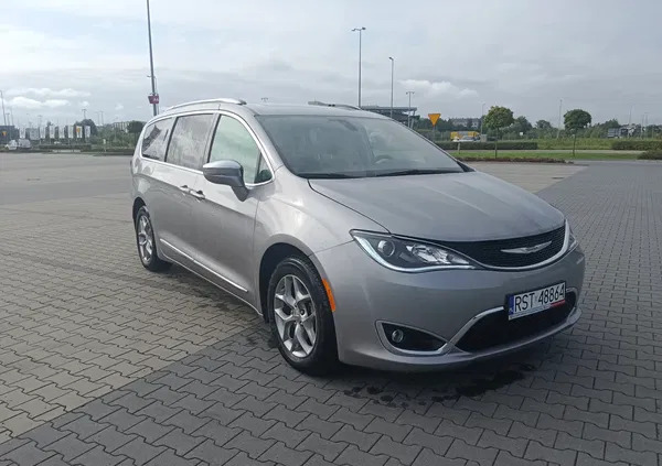 podkarpackie Chrysler Pacifica cena 99999 przebieg: 79900, rok produkcji 2017 z Krzeszowice